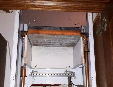 Entretien annuel d’une d&#8217;une chaudière gaz murale Saunier Duval à Biot 06
