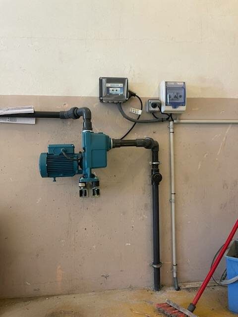 Installation&#x20;d&amp;&#x23;8217&#x3B;une&#x20;pompe&#x20;d&amp;&#x23;8217&#x3B;eau&#x20;de&#x20;nappe&#x20;phr&#x00E9;atique&#x20;avec&#x20;alarme&#x20;de&#x20;niveau&#x20;&#x00E0;&#x20;Mougins